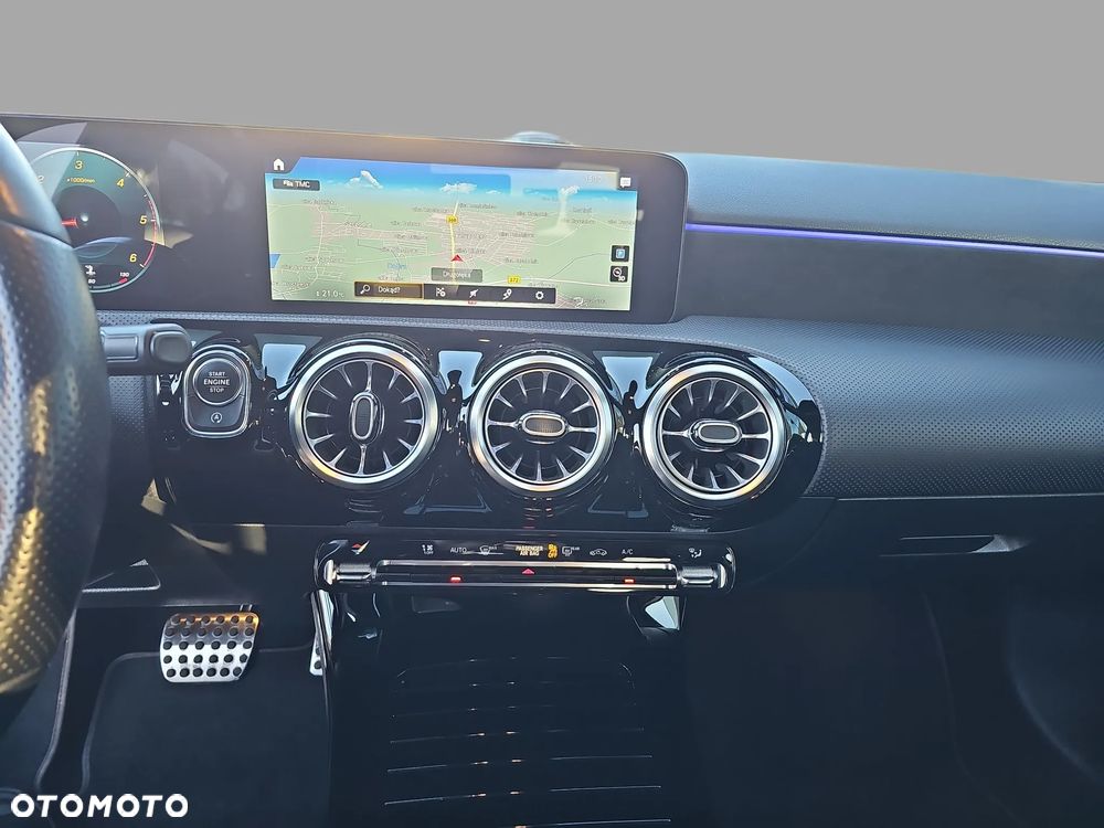 Mercedes-Benz Klasa A 200 d AMG Line 8G-DCT - 18