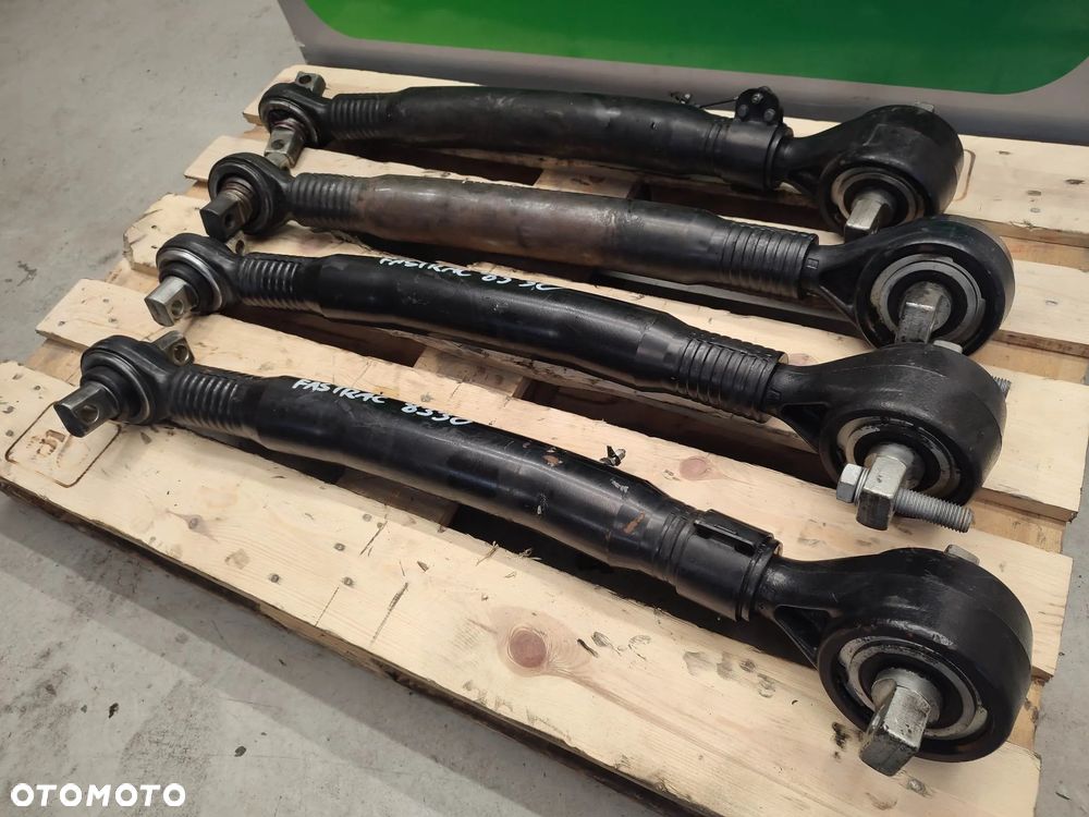 Łącznik drążka stabilizatora JCB Fastrac 8330 - 2