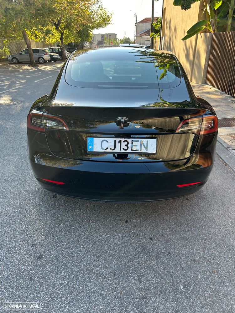 Tesla Model 3 2022 photo 2