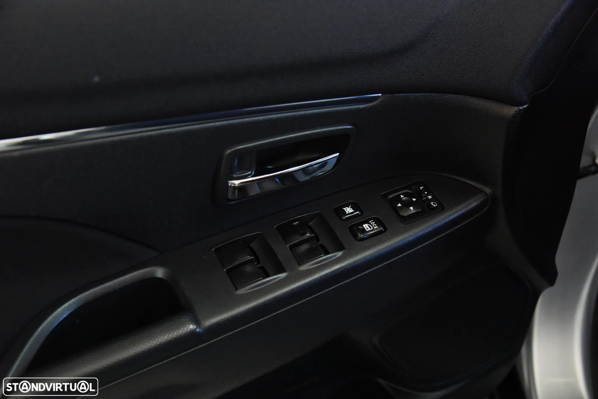 Mitsubishi ASX 1.6 DI-D Intense Black Edition - 30