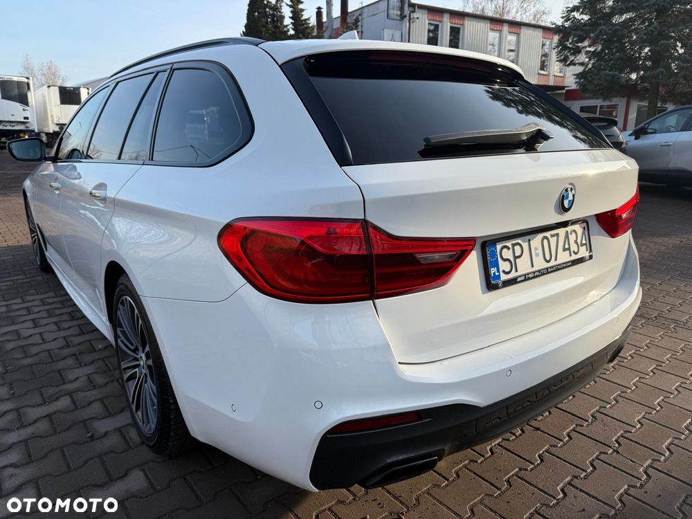 BMW Seria 5 530d Sport Line - 3
