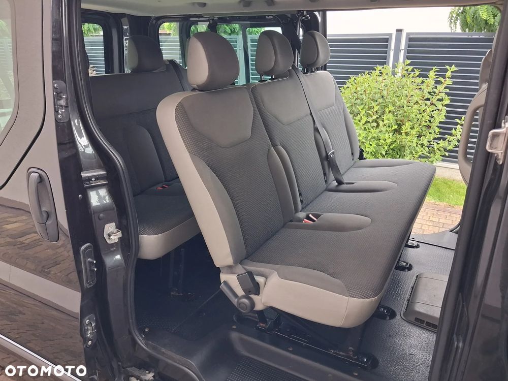Opel Vivaro L2H1 2.9t Essentia - 12