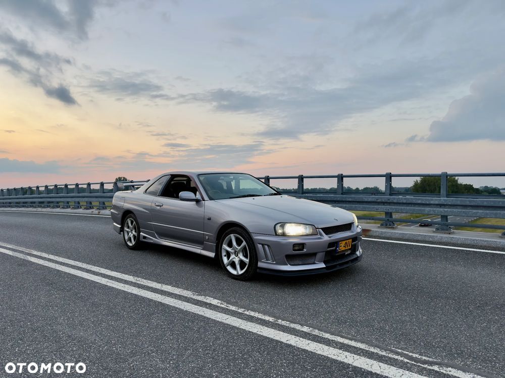 Nissan Skyline - 1