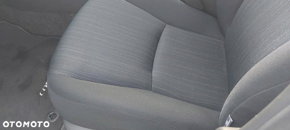 Toyota Corolla 1.6 VVT-i Premium - 12