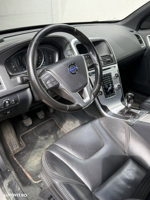 Volvo XC 60 D4 AWD Ocean Race - 6