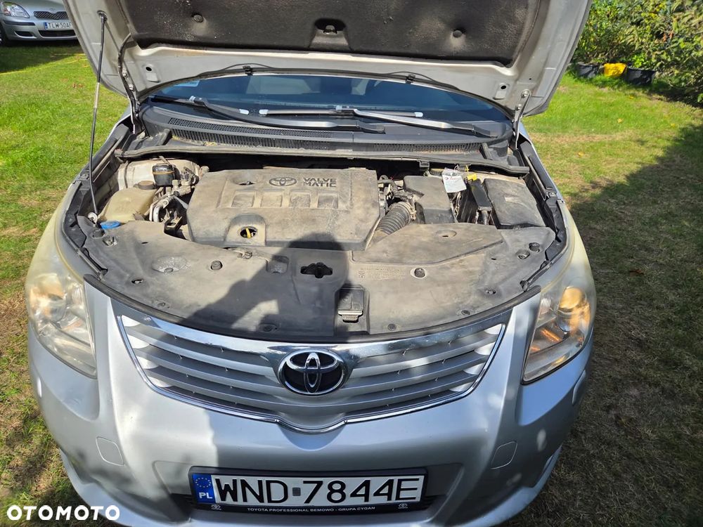 Toyota Avensis - 13