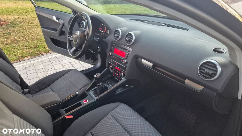 Audi A3 Sportback 1.6 Ambition - 19