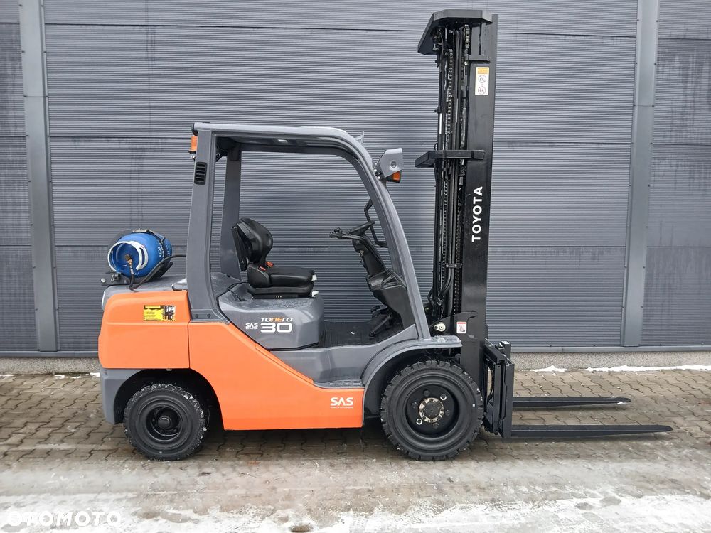 Toyota 02-8FGF30 - 2
