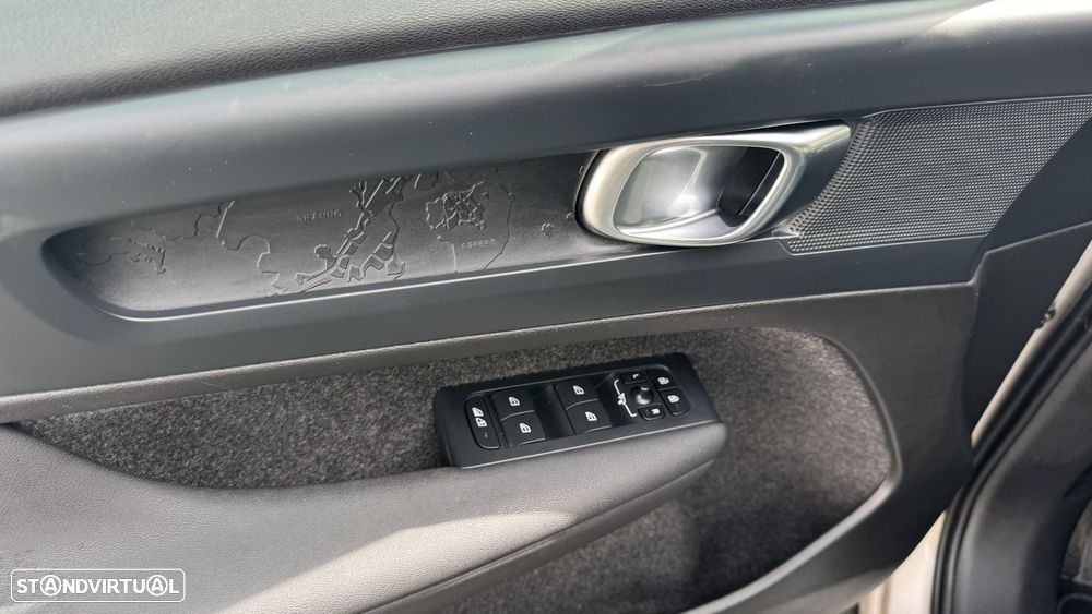 Volvo XC 40 Recharge Extended Range Plus - 23