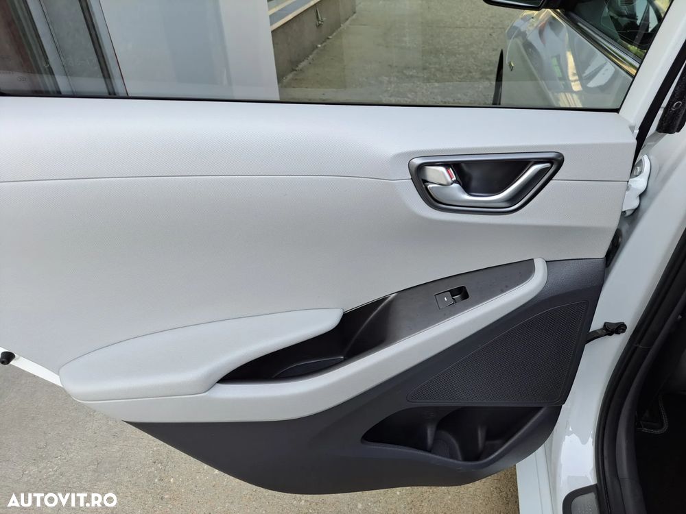 Hyundai IONIQ Plug-In Hybrid 1.6 141CP Exclusive - 22