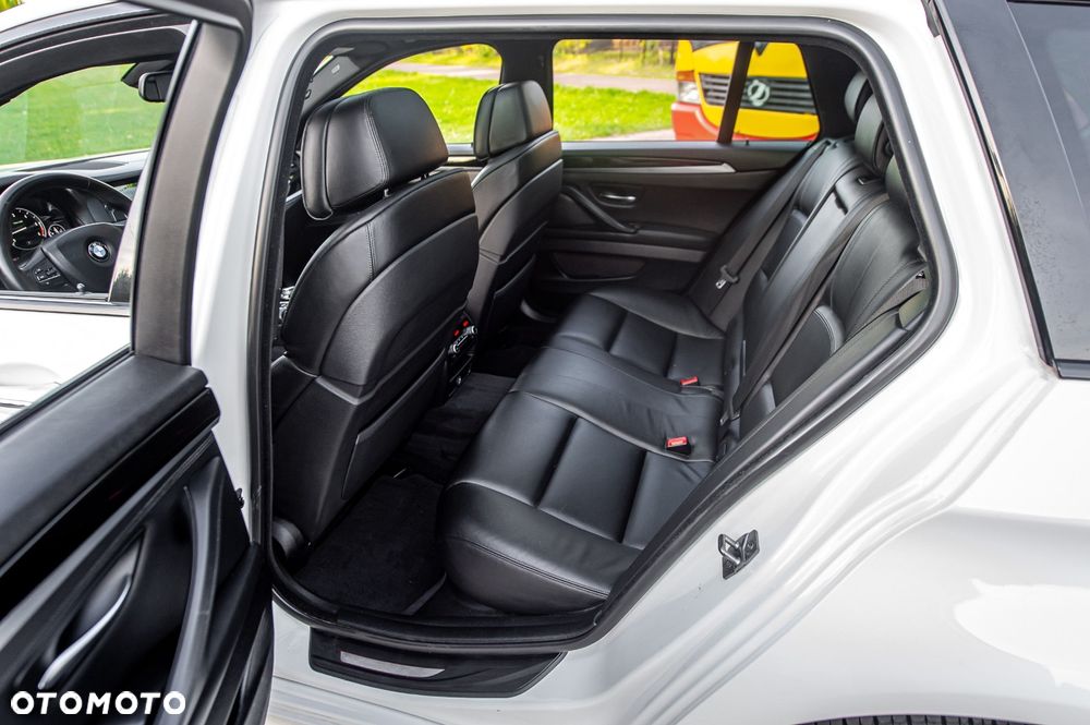 BMW Seria 5 535d xDrive Sport-Aut Modern Line - 23