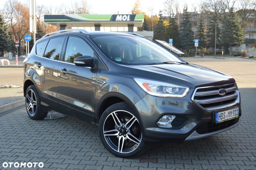 Ford Kuga 1.5 EcoBoost 2x4 Titanium - 3