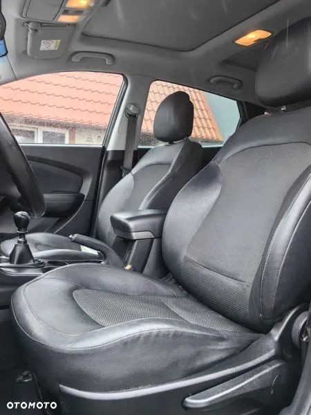 Hyundai ix35 1.7 CRDi Premium 2WD - 24