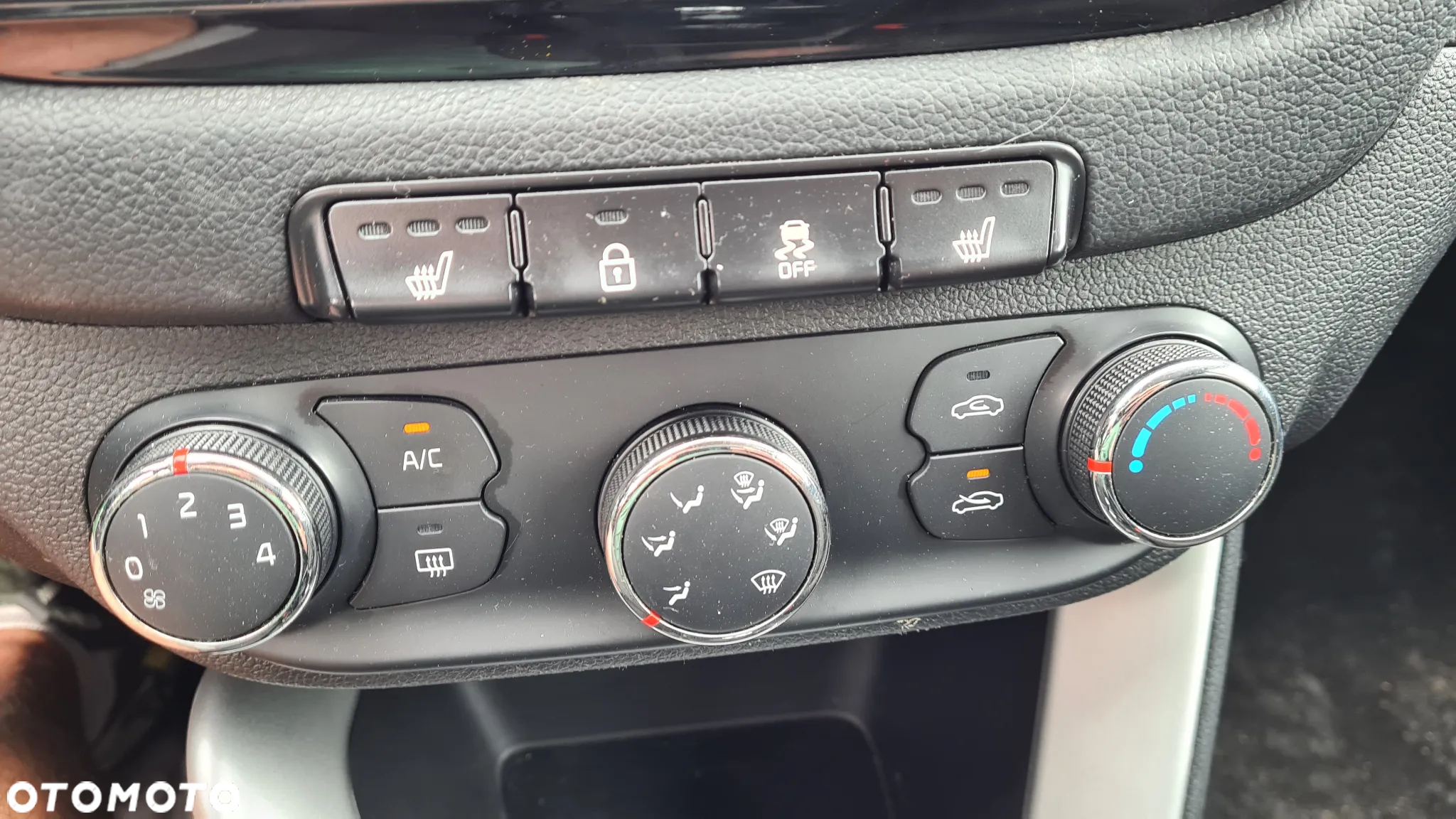 Kia Ceed - 23