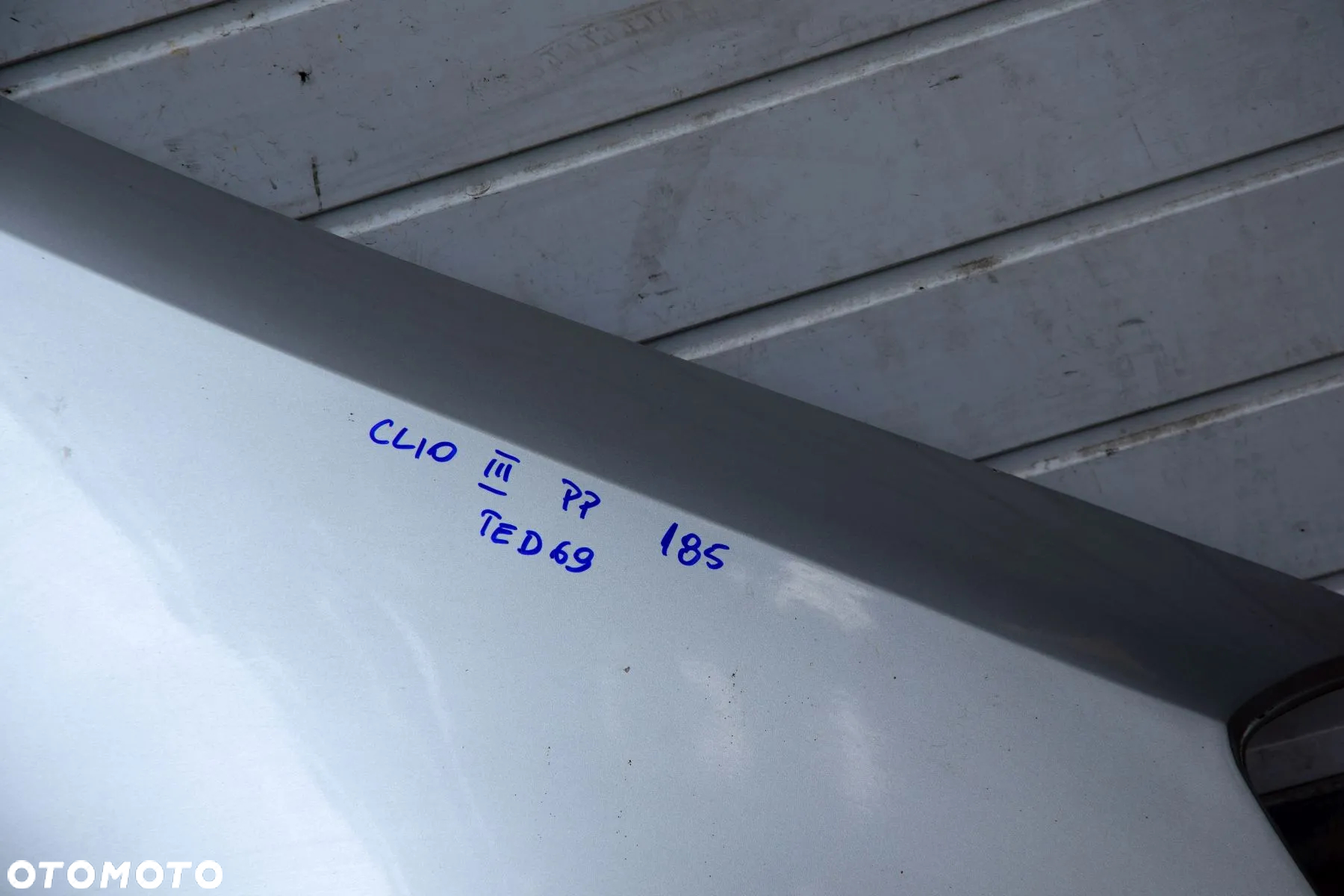 Renault Clio III 3 Błotnik PRAWY przedni przód srebrny TED69 szer. 185 - 4