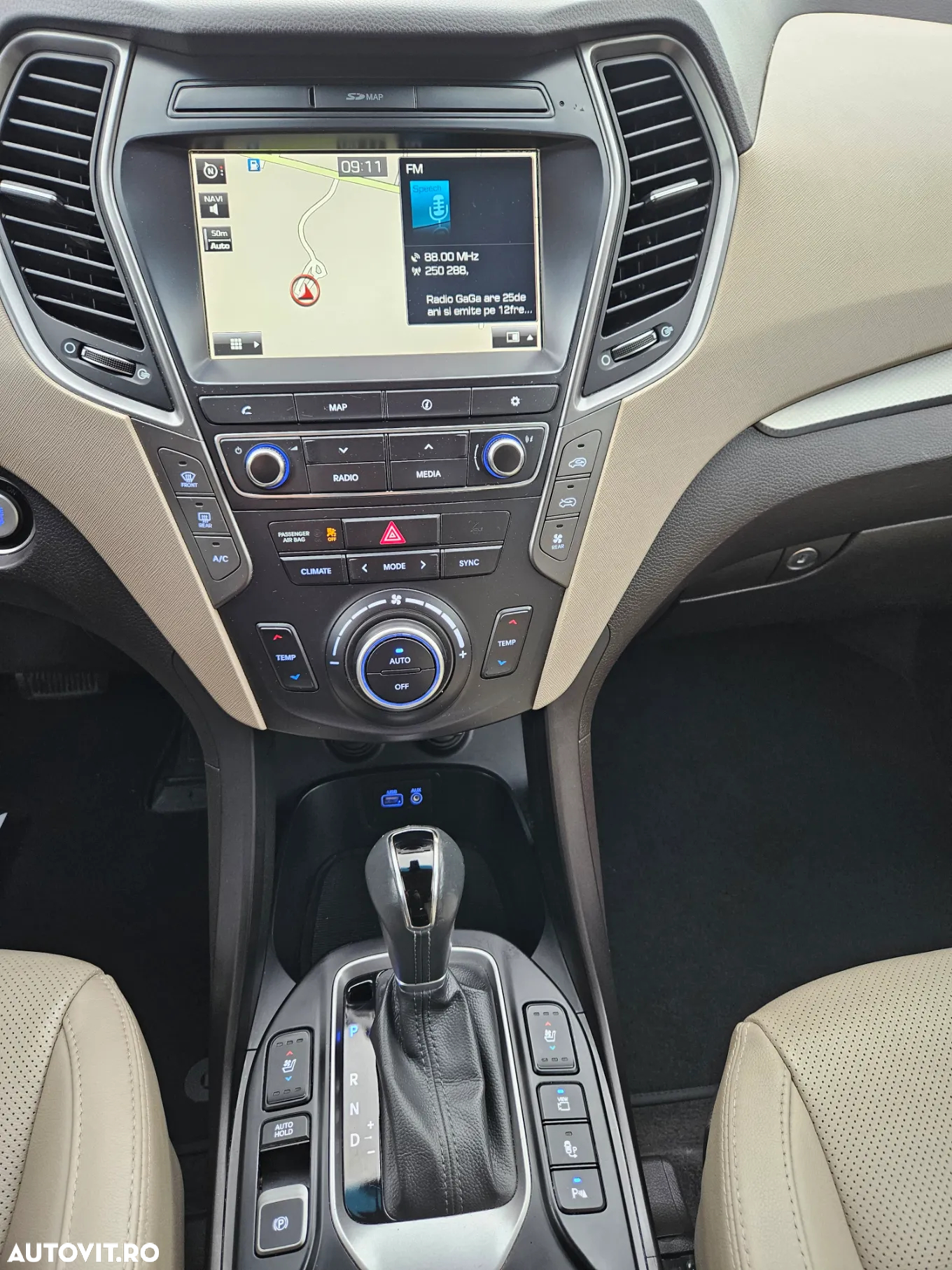 Hyundai Santa Fe 2.2 CRDi 4WD 8AT Luxury - 12