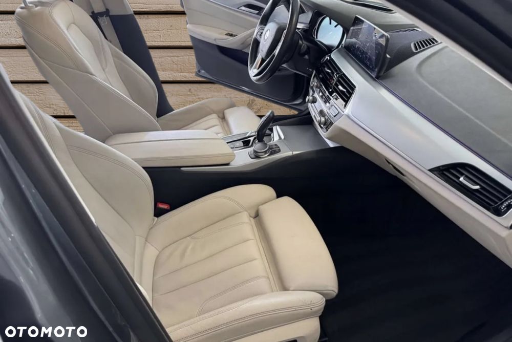 BMW Seria 5 520d Luxury Line - 7