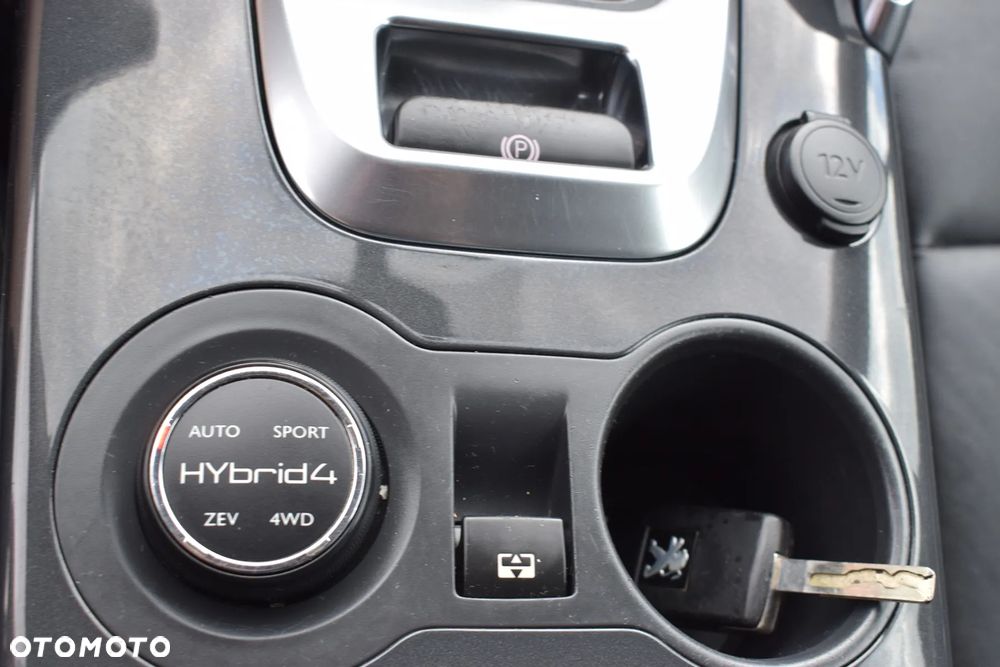 Peugeot 3008 2.0 HYbrid4 - 31