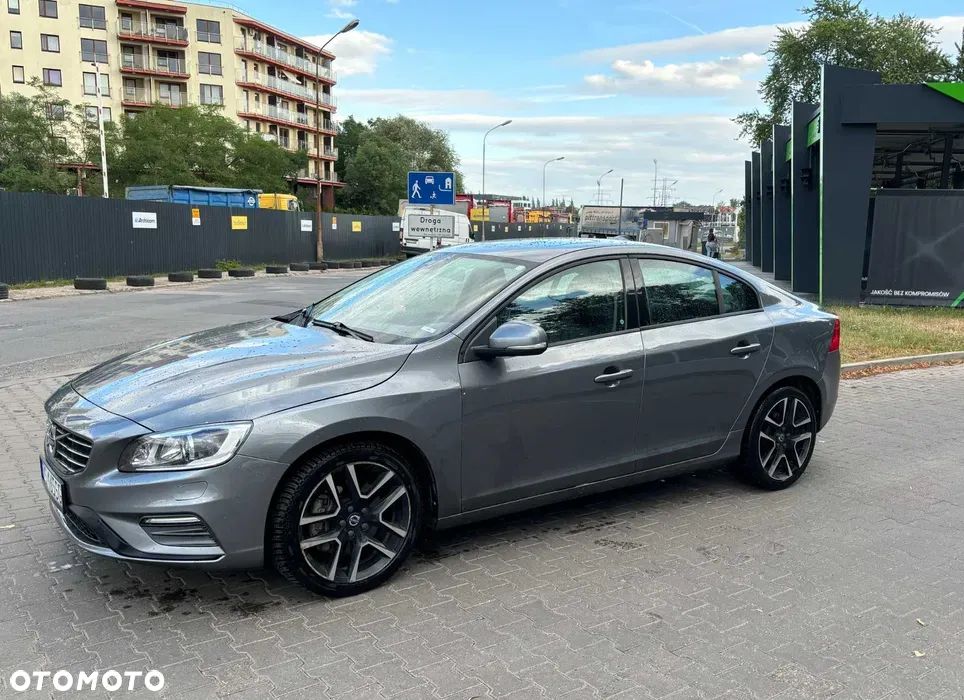 Volvo S60 T5 Drive-E R-Design Momentum - 1