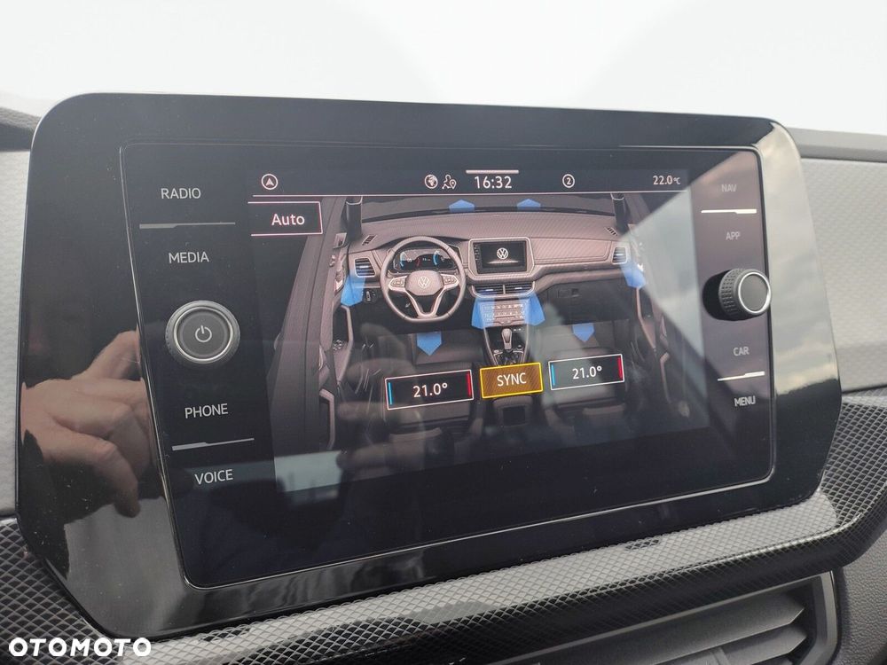 Volkswagen T-Cross - 25