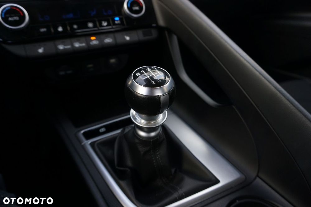 Hyundai Elantra - 9
