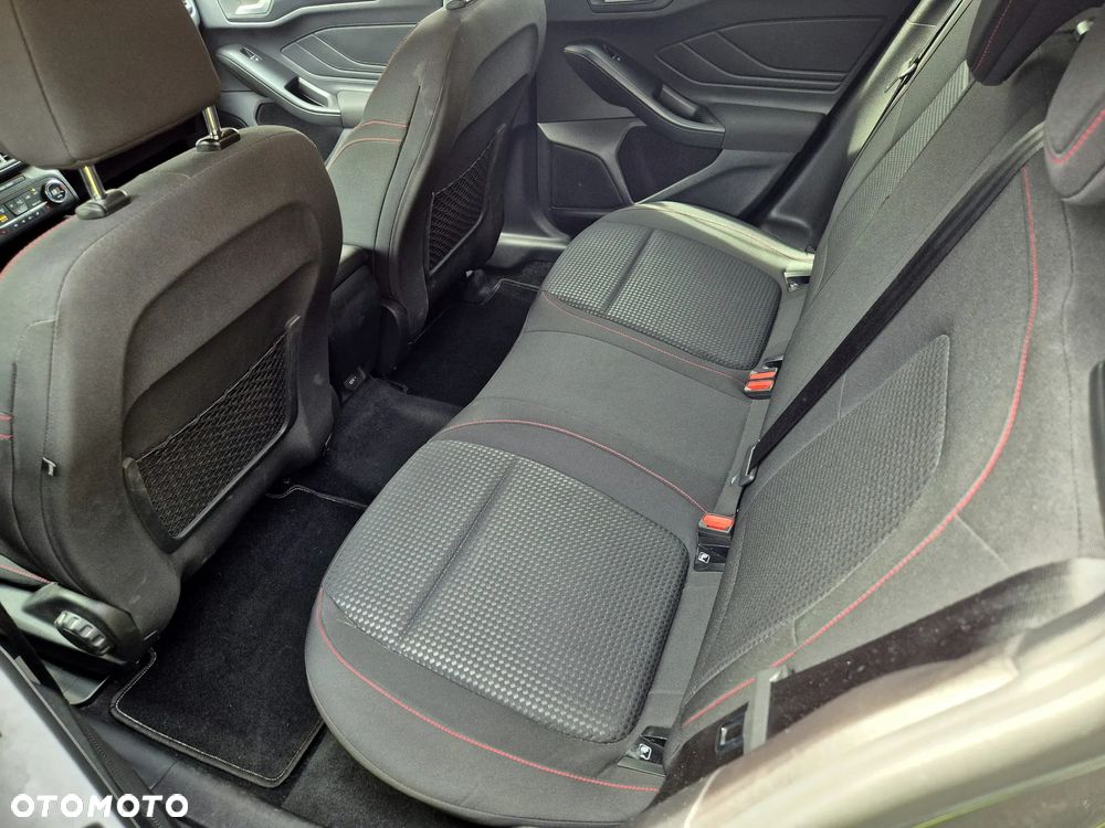 Ford Focus 2.0 EcoBlue STart-Stopp-System ST-LINE X - 21