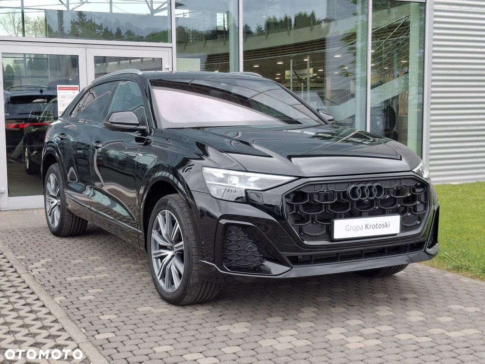 Audi Q8 - 8