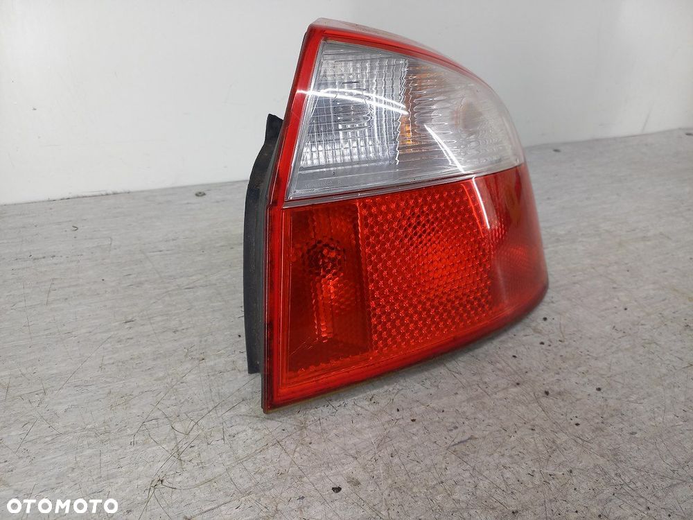 LAMPA TYLNA PRAWA AUDI A4 B6  11 A467 TYC SEDAN - 6