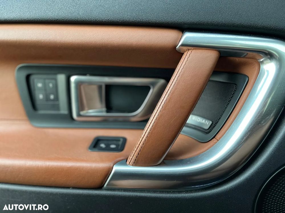 Land Rover Discovery Sport ver-2-0-l-si-hse-luxury-aut- - 9