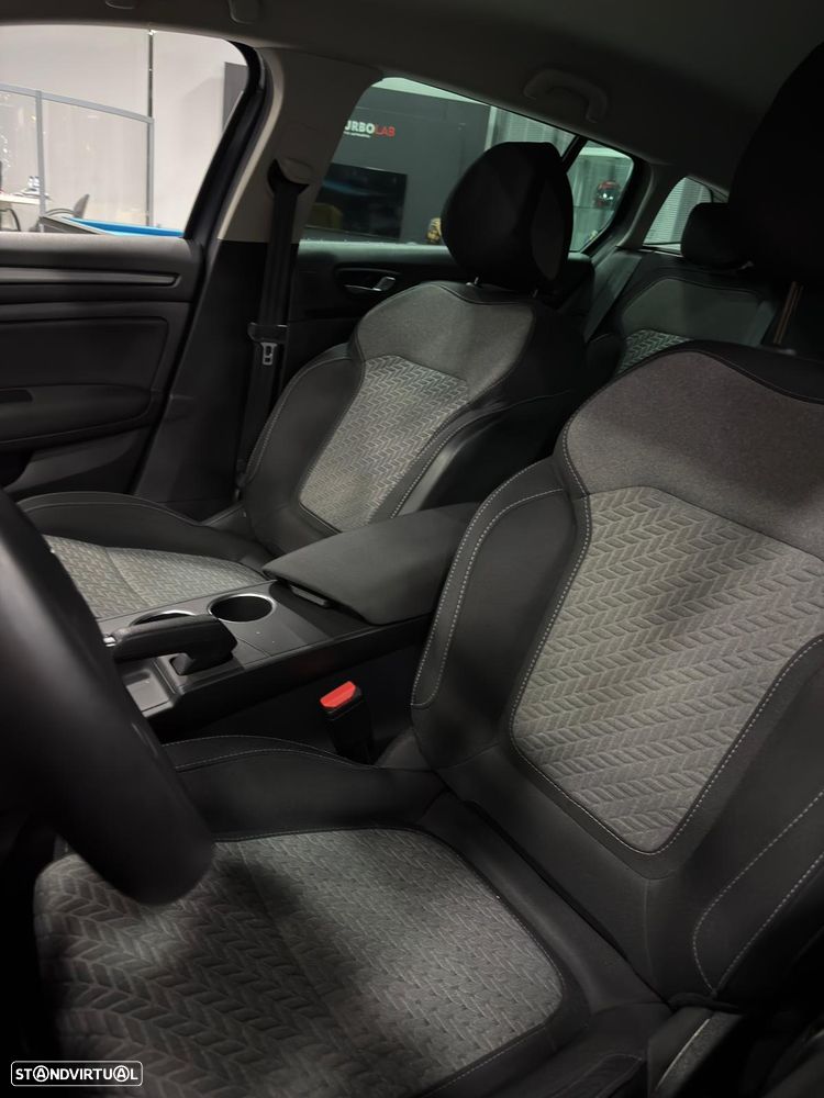 Renault Mégane Sport Tourer 1.3 TCe Limited - 19