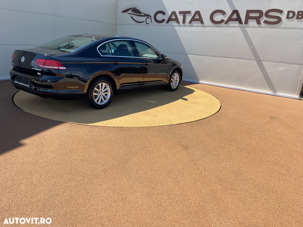 Volkswagen Passat 2.0 TDI SCR Comfortline - 17