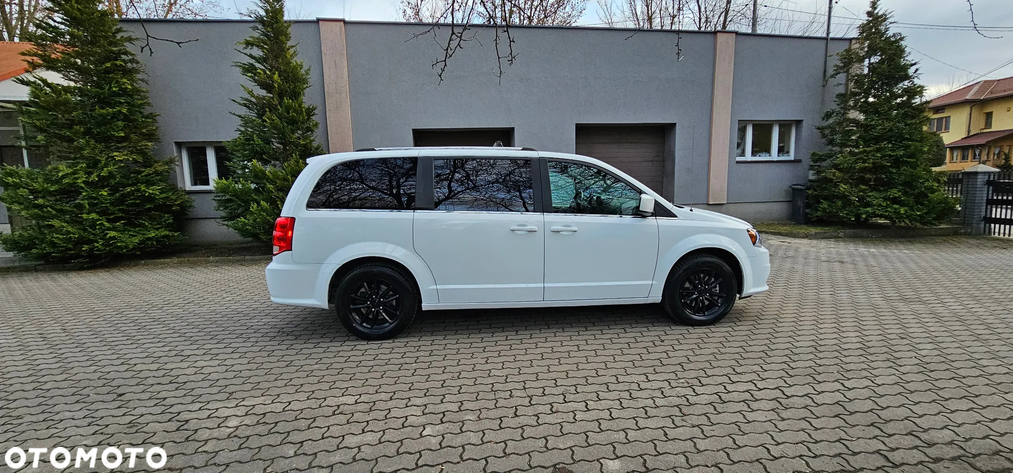 Dodge Grand Caravan - 29