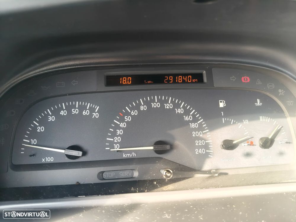 Renault Laguna - 16