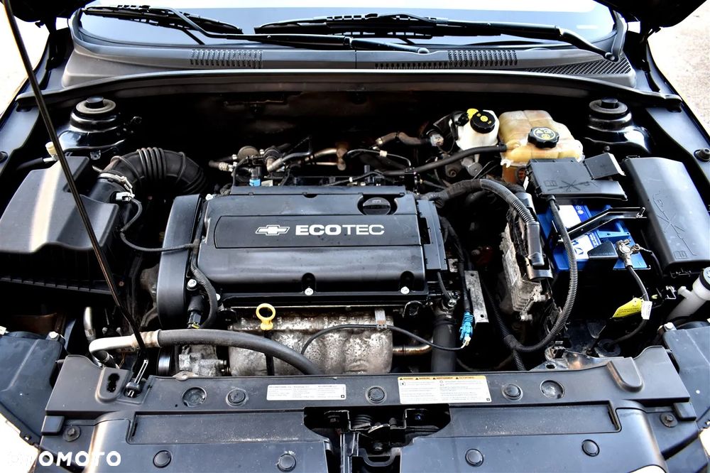 Chevrolet Cruze Station Wagon 1.6 LT - 35