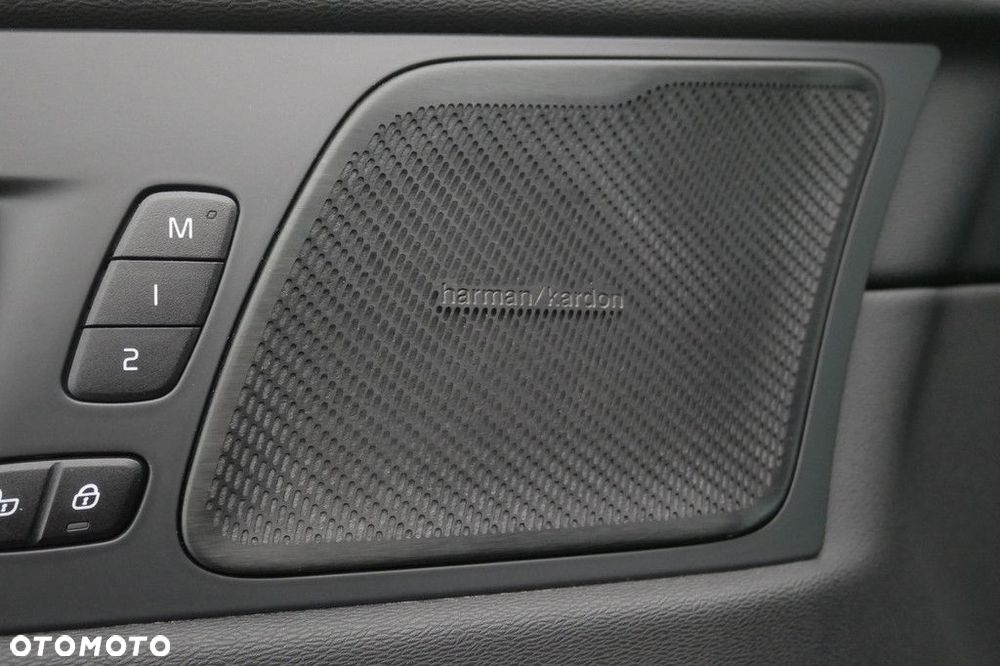 Volvo XC 60 - 30