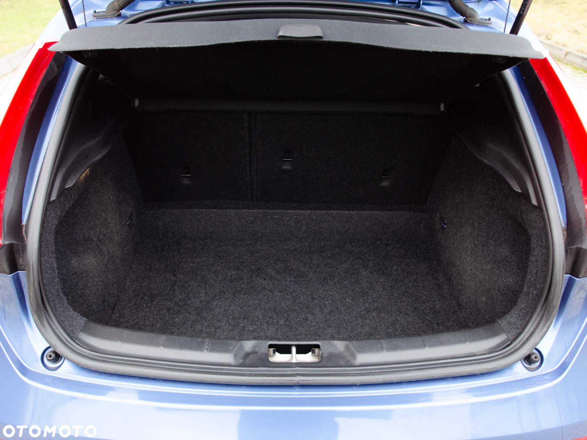 Volvo V40 D2 RDesign - 16