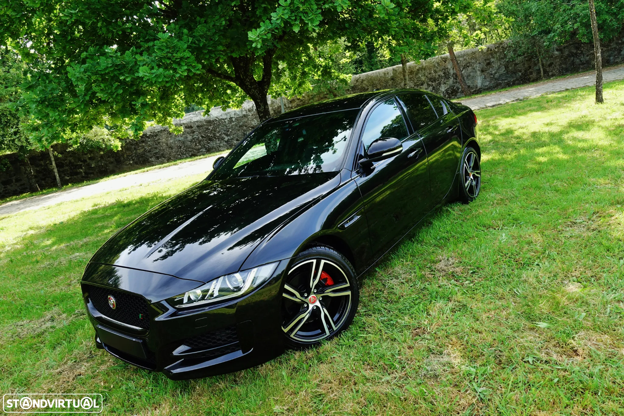 Jaguar XE 2.0 D R-Sport Aut. - 2