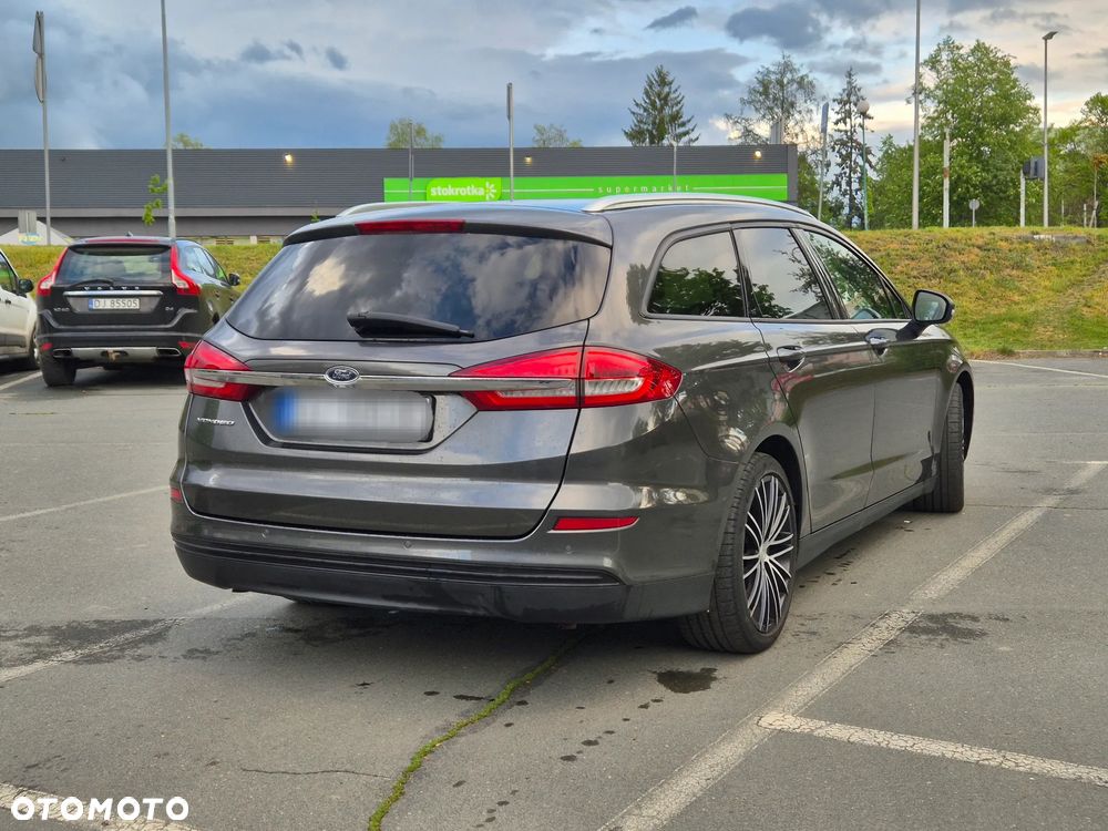 Ford Mondeo - 8