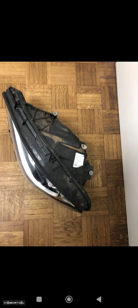 Farol esquerdo Halógenio Mercedes CLA W118 - 2