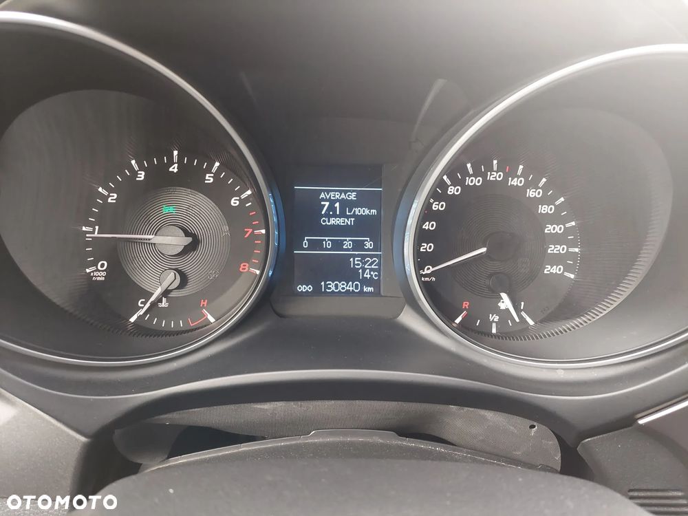 Toyota Avensis - 13