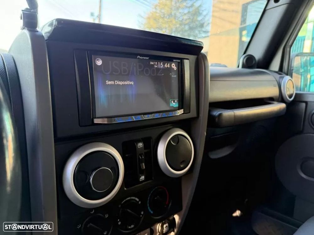 Jeep Wrangler Unlimited 2.8 CRD ATX Sahara Limited - 10