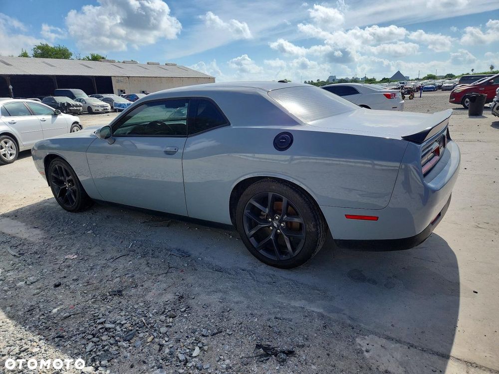 Dodge Challenger - 3