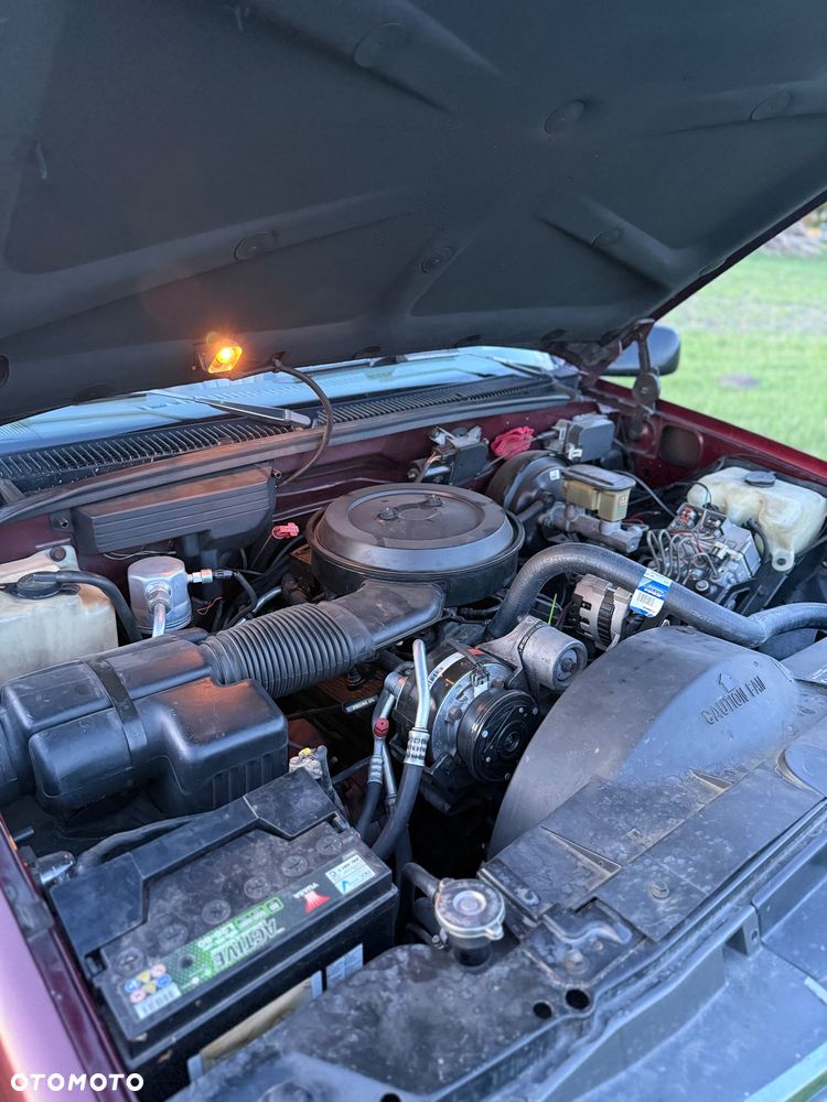 Chevrolet Suburban - 17