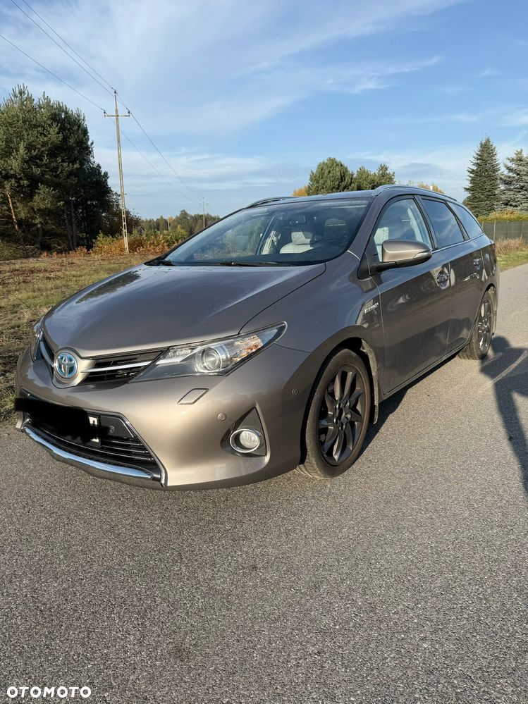 Toyota Auris 1.8 HSD Luna - 2