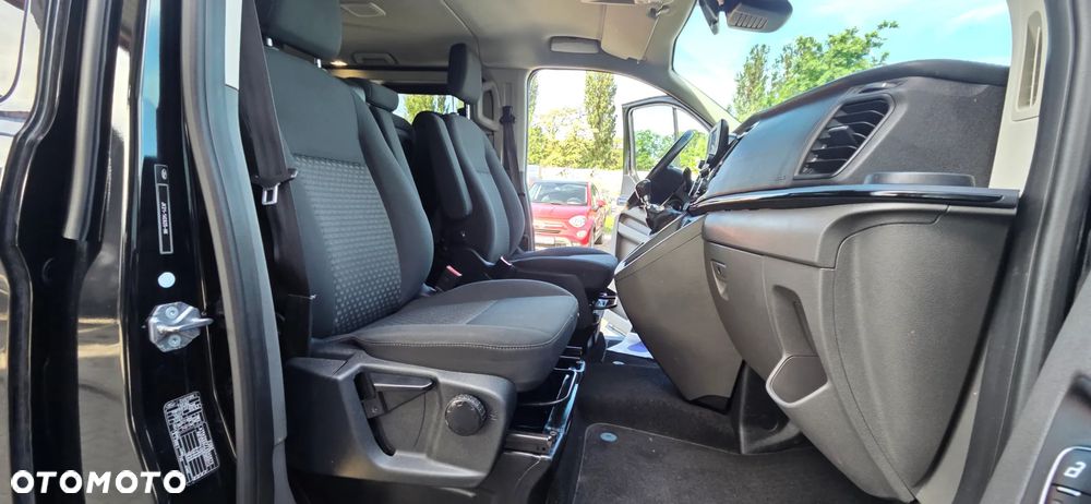 Ford Tourneo Custom 2.0 EcoBlue L1 Titanium - 38