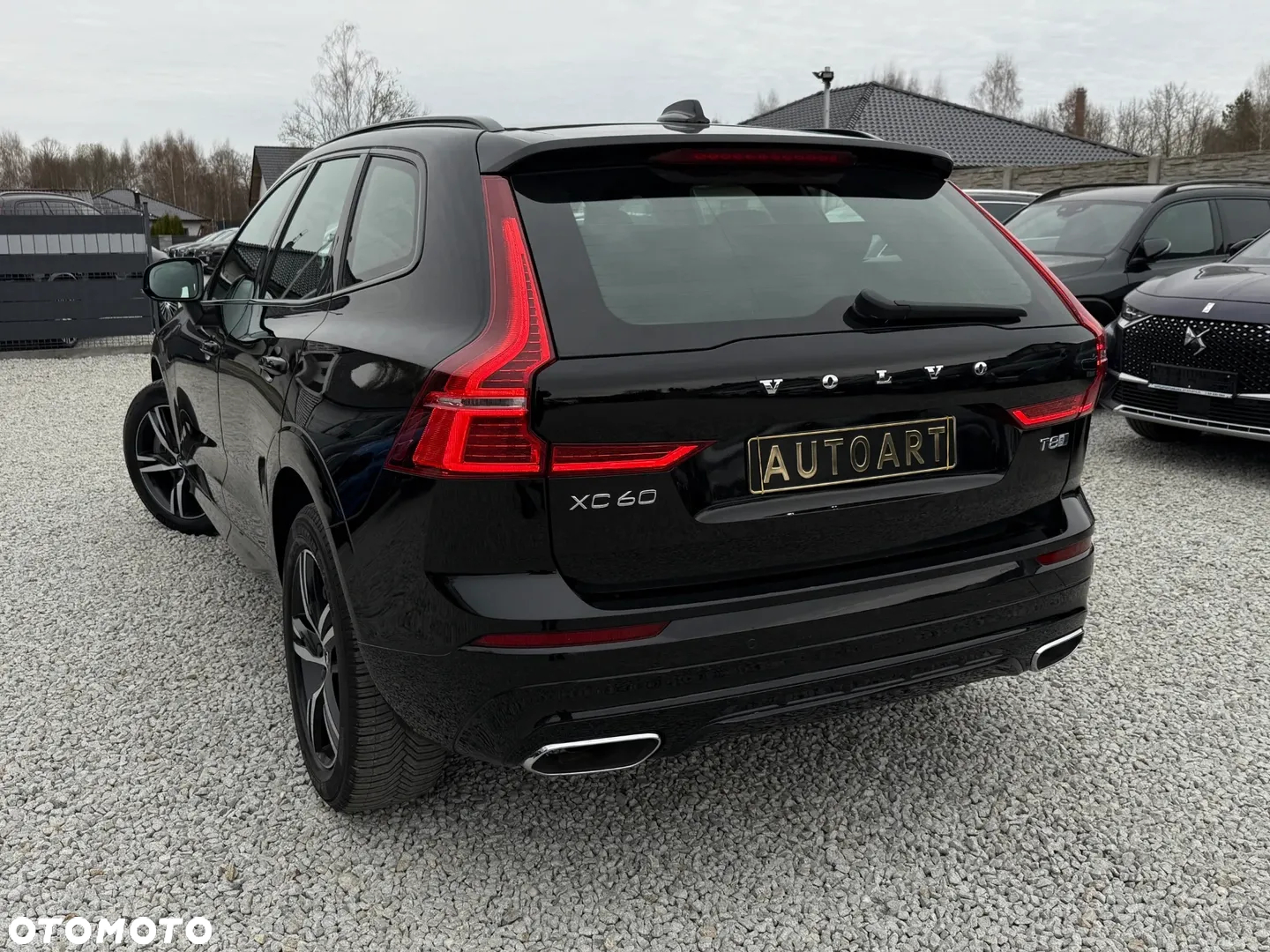 Volvo XC 60 T8 Plug-In Hybrid AWD R-Design - 12