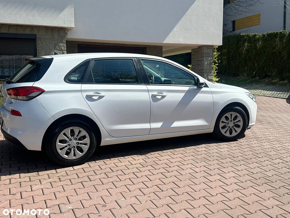 Hyundai i30 1.4 Classic + - 9