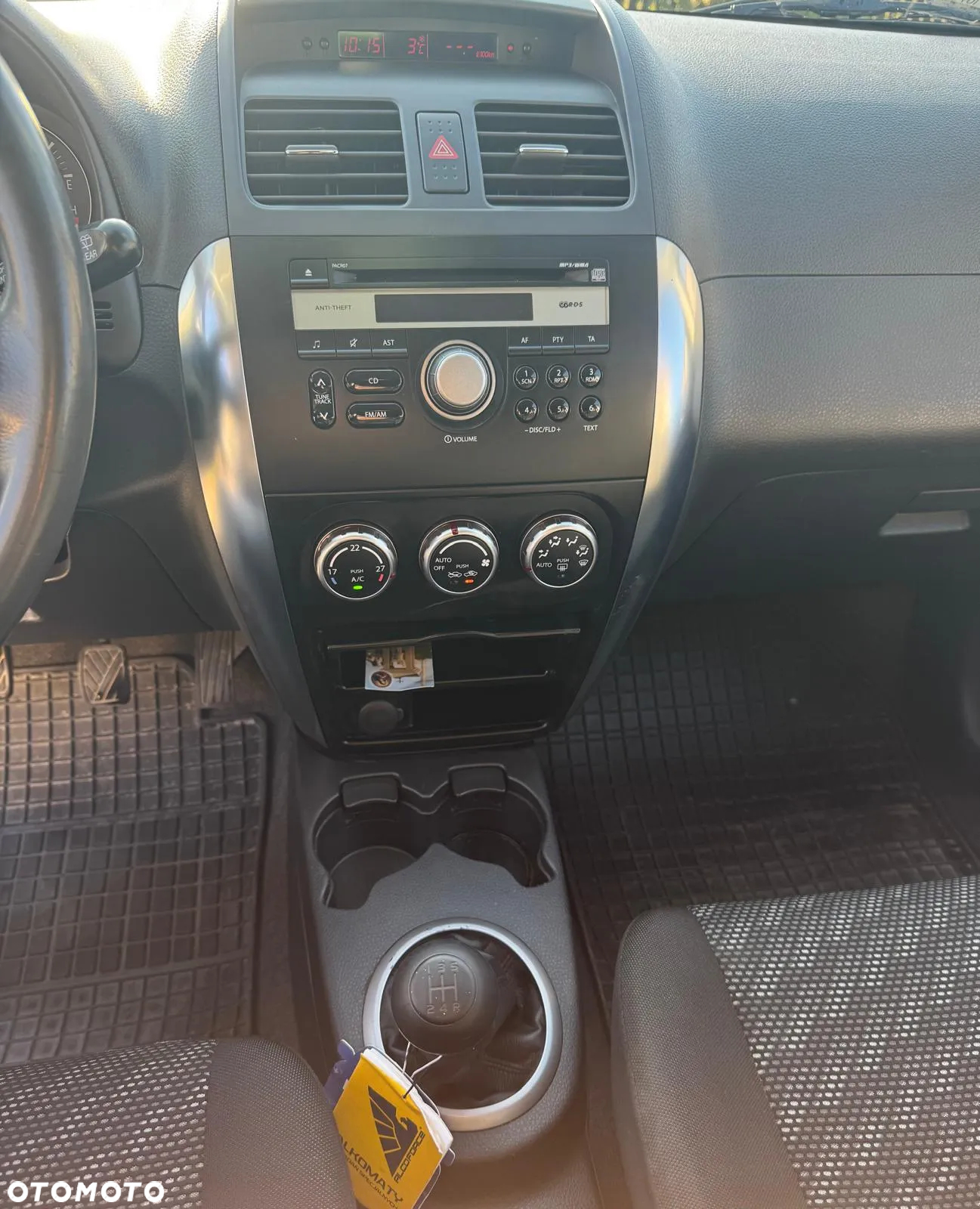 Suzuki SX4 1.6 GS / Premium - 11