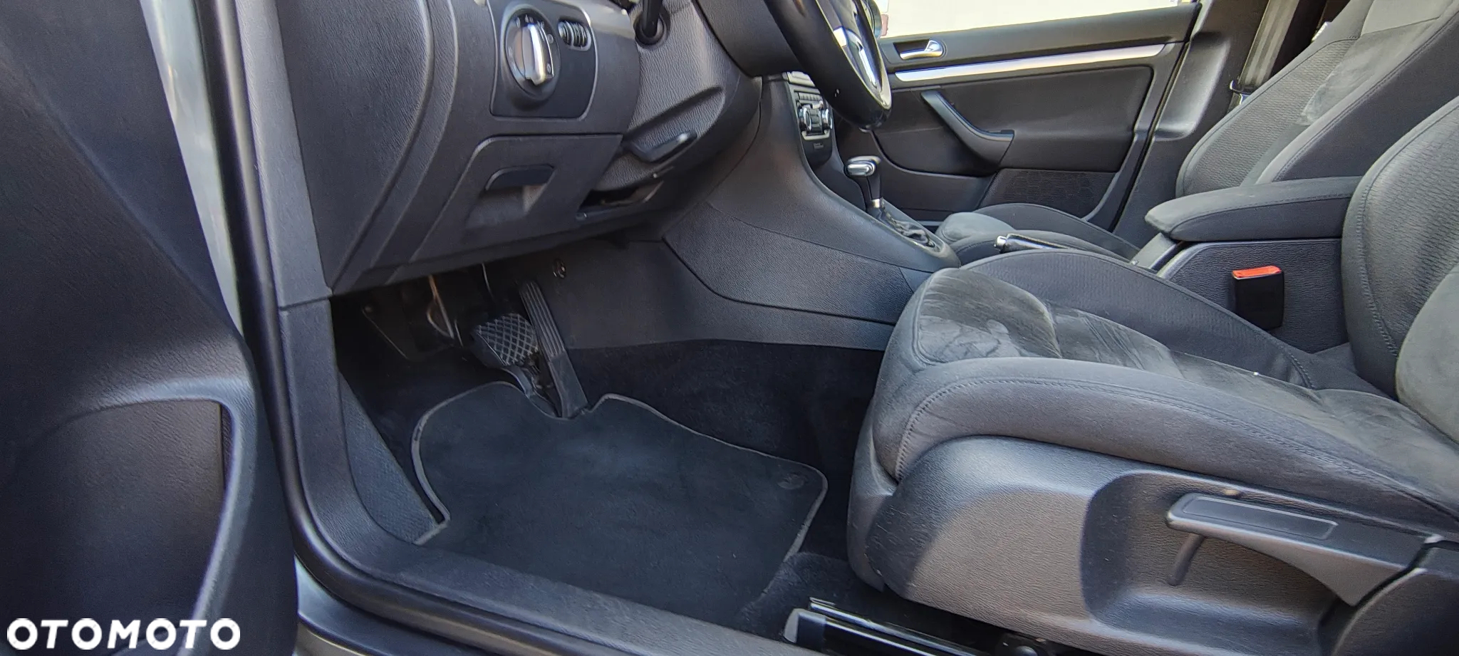 Volkswagen Golf 1.4 TSI DSG Highline - 24