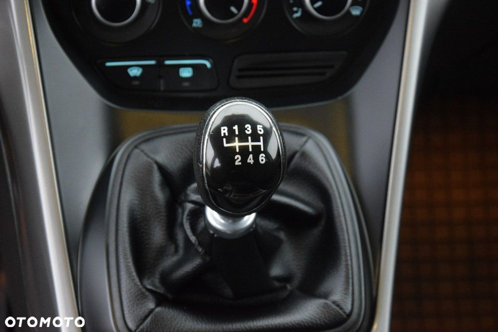 Ford Kuga 2.0 TDCi FWD Trend - 22